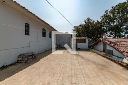 Casa à venda com 223m², 3 quartos e 3 vagas Casa à venda com 223m², 3 quartos e 3 vagasQuintal