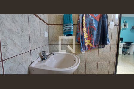 Casa à venda com 307m², 3 quartos e 6 vagasBanheiro 2