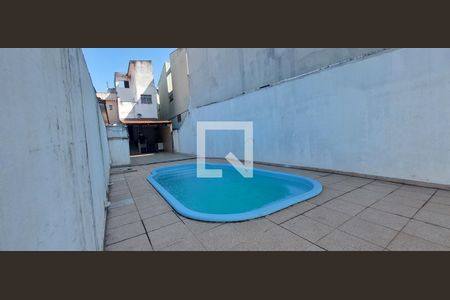 Casa à venda com 307m², 3 quartos e 6 vagasÁrea comum - Piscina