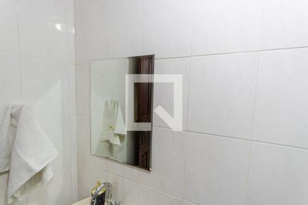 Casa à venda com 243m², 3 quartos e 4 vagas Casa à venda com 243m², 3 quartos e 4 vagasEspelho