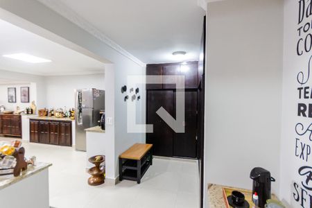 Casa à venda com 243m², 3 quartos e 4 vagas Casa à venda com 243m², 3 quartos e 4 vagasCozinha