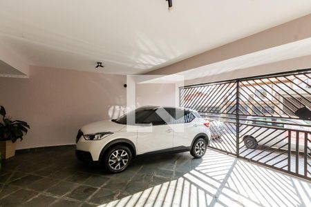Casa à venda com 243m², 3 quartos e 4 vagas Casa à venda com 243m², 3 quartos e 4 vagasGaragem