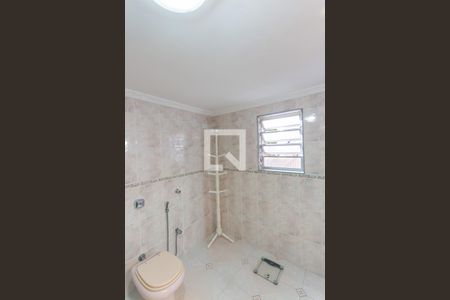 Casa à venda com 243m², 3 quartos e 4 vagas Casa à venda com 243m², 3 quartos e 4 vagasBanheiro da Suíte 2