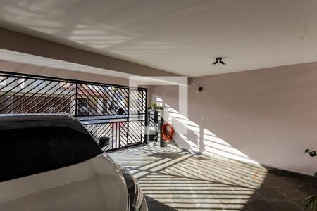 Casa à venda com 243m², 3 quartos e 4 vagas Casa à venda com 243m², 3 quartos e 4 vagasGaragem