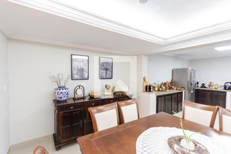 Casa à venda com 243m², 3 quartos e 4 vagas Casa à venda com 243m², 3 quartos e 4 vagasSala de Jantar