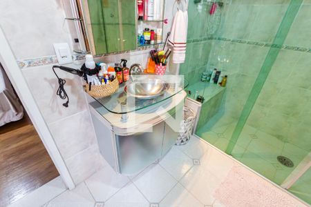 Casa à venda com 243m², 3 quartos e 4 vagas Casa à venda com 243m², 3 quartos e 4 vagasBanheiro da Suíte 2