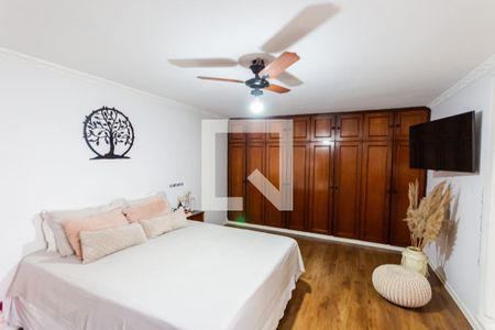 Casa à venda com 243m², 3 quartos e 4 vagas Casa à venda com 243m², 3 quartos e 4 vagasSuíte 2