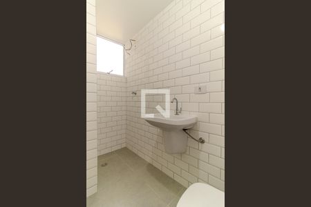 Banheiro de kitnet/studio para alugar com 1 quarto, 30m² em Vila Buarque, São Paulo