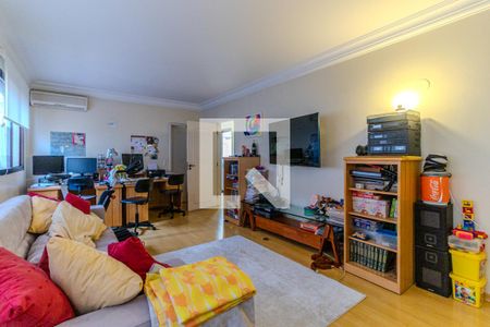 Apartamento à venda com 323m², 4 quartos e 3 vagasQuarto 4