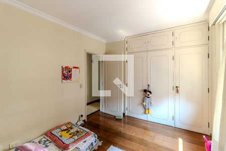 Apartamento à venda com 323m², 4 quartos e 3 vagasQuarto 2