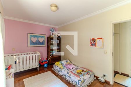 Apartamento à venda com 323m², 4 quartos e 3 vagasQuarto 2