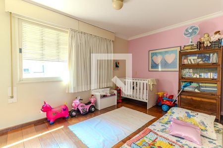 Apartamento à venda com 323m², 4 quartos e 3 vagasQuarto 2