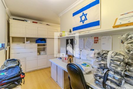 Apartamento à venda com 323m², 4 quartos e 3 vagasQuarto 4