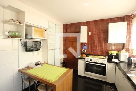 Apartamento à venda com 400m², 5 quartos e 6 vagasCozinha