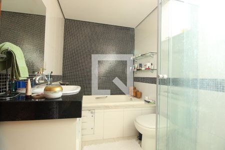 Apartamento à venda com 400m², 5 quartos e 6 vagasBanheiro 