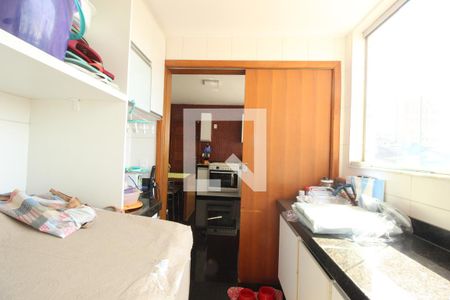 Apartamento à venda com 400m², 5 quartos e 6 vagasÁrea de serviço 