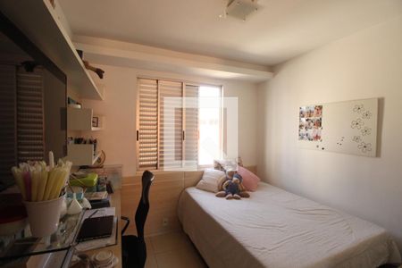 Apartamento à venda com 400m², 5 quartos e 6 vagasQuarto 