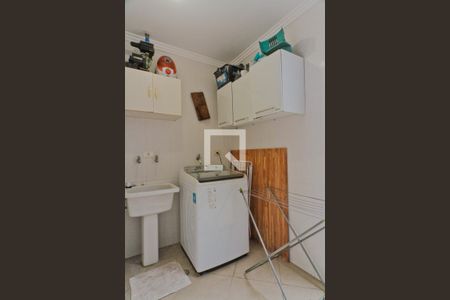 Casa à venda com 145m², 3 quartos e 2 vagas Casa à venda com 145m², 3 quartos e 2 vagasÁrea de Serviço