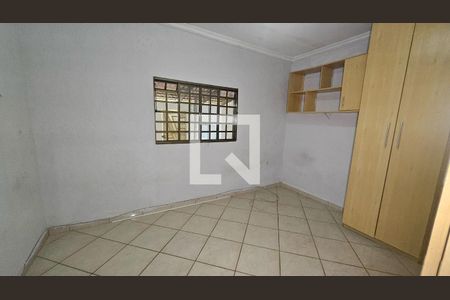 Quarto 2 de casa para alugar com 3 quartos, 229m² em Residencial Vereda dos Buritis, Goiânia