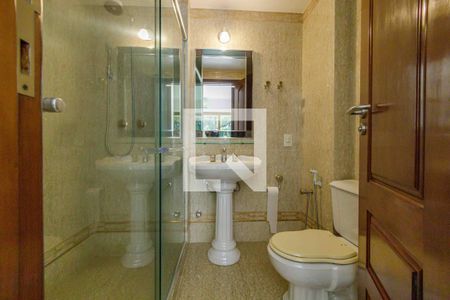 Apartamento à venda com 121m², 4 quartos e 2 vagasBanheiro da Suíte