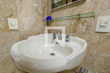 Apartamento à venda com 121m², 4 quartos e 2 vagasBanheiro Social