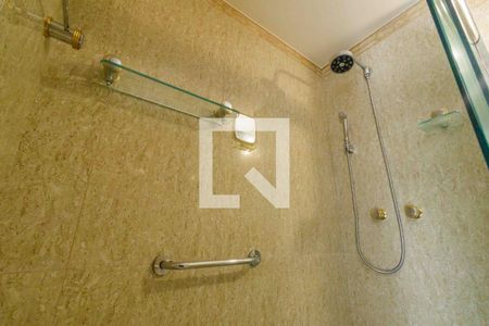 Apartamento à venda com 121m², 4 quartos e 2 vagasBanheiro da Suíte