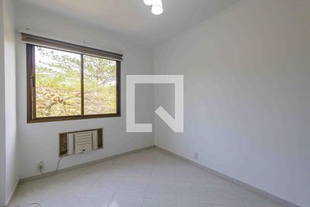 Apartamento à venda com 121m², 4 quartos e 2 vagasQuarto 2