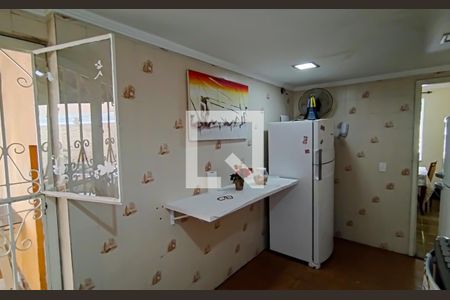 Casa à venda com 230m², 3 quartos e 2 vagas Casa à venda com 230m², 3 quartos e 2 vagascozinha