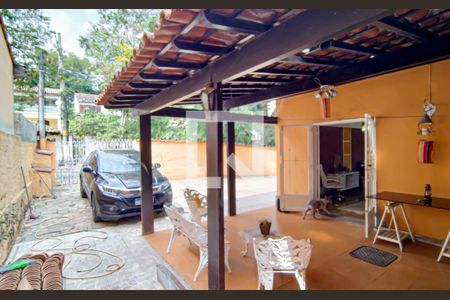 Casa à venda com 230m², 3 quartos e 2 vagas Casa à venda com 230m², 3 quartos e 2 vagasárea de lazer