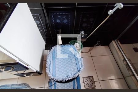 Casa à venda com 230m², 3 quartos e 2 vagas Casa à venda com 230m², 3 quartos e 2 vagasbanheiro social