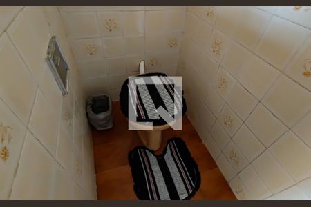 Casa à venda com 230m², 3 quartos e 2 vagas Casa à venda com 230m², 3 quartos e 2 vagasBanheiro de Serviço