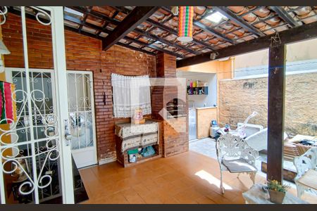 Casa à venda com 230m², 3 quartos e 2 vagas Casa à venda com 230m², 3 quartos e 2 vagasárea de lazer