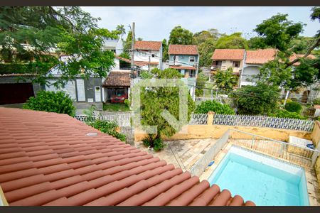 Casa à venda com 230m², 3 quartos e 2 vagas Casa à venda com 230m², 3 quartos e 2 vagasquarto 2 suíte vista