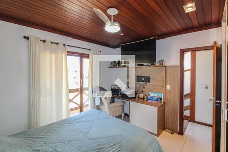 Casa de condomínio à venda com 320m², 4 quartos e 4 vagasSuíte 2