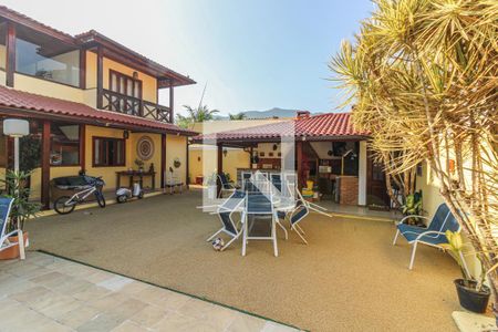 Casa de condomínio à venda com 320m², 4 quartos e 4 vagasÁrea externa