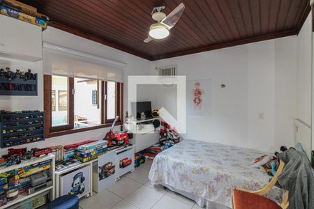 Casa de condomínio à venda com 320m², 4 quartos e 4 vagasSuíte 3