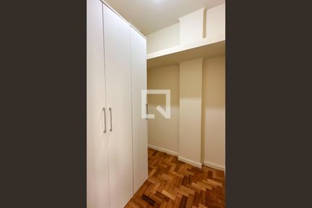 Apartamento à venda com 65m², 2 quartos e sem vaga Apartamento à venda com 65m², 2 quartos e sem vagaQuarto de Serviço