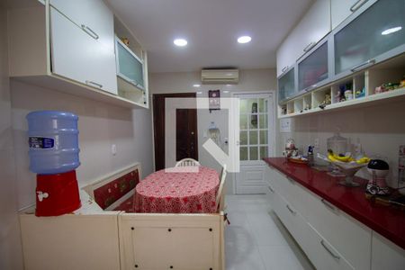 Apartamento para alugar com 229m², 4 quartos e 3 vagasCozinha