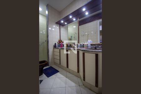 Apartamento para alugar com 229m², 4 quartos e 3 vagasBanheiro da Suíte