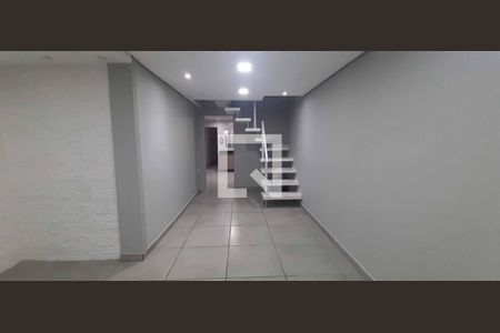 Sala de casa para alugar com 4 quartos, 140m² em Conceição, Osasco