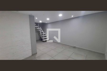 SalaSala de casa para alugar com 4 quartos, 140m² em Conceição, Osasco