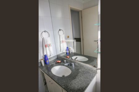 Apartamento à venda com 116m², 3 quartos e 3 vagas Apartamento à venda com 116m², 3 quartos e 3 vagasBanheiro da Suíte 1