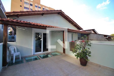 Casa à venda com 131m², 2 quartos e 2 vagasQuarto 2 Varanda