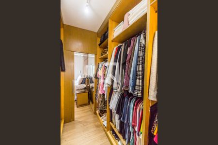 Apartamento à venda com 133m², 3 quartos e 2 vagasCloset da suíte
