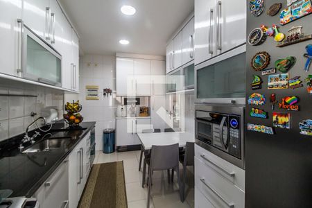 Apartamento à venda com 133m², 3 quartos e 2 vagasCozinha