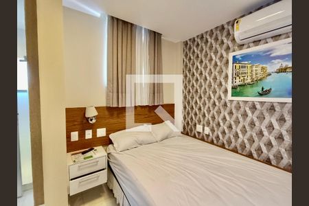 Apartamento à venda com 119m², 3 quartos e 1 vagaQuarto e banheiro serviço adaptado para suíte 