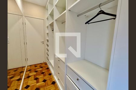 Apartamento à venda com 119m², 3 quartos e 1 vagaSuíte closet 