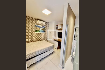 Apartamento à venda com 119m², 3 quartos e 1 vagaQuarto e banheiro serviço adaptado para suíte 