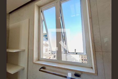 Apartamento à venda com 119m², 3 quartos e 1 vagaSuíte banheiro 