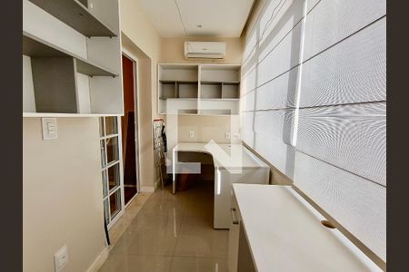 Apartamento à venda com 119m², 3 quartos e 1 vagaVaranda fechada 